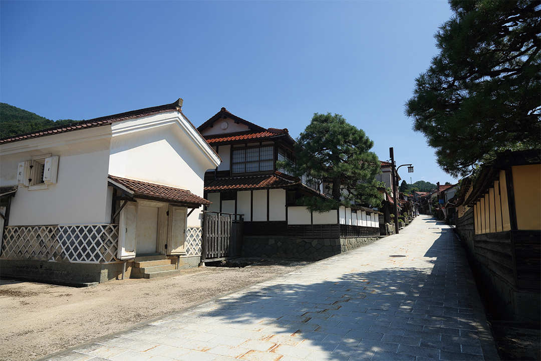 たたら歴史街道・吉田町と鉄師田部家