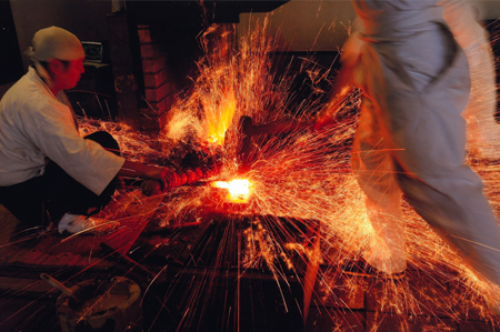 【作品名】刀剣の鍛錬 撮影者：寺見 尚久 様 【夢街道ルネサンス認定地区名】備前福岡七小路往来（岡山県瀬戸内市
長船町）